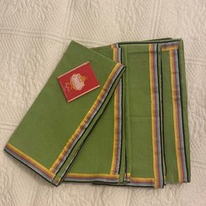 100% Cotton Table Cloths!! 2 Sets of 2pack!